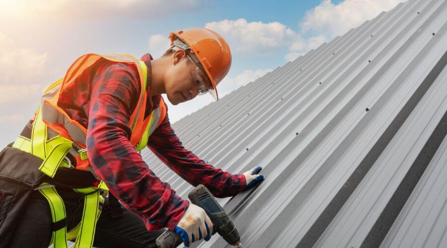 Professional gutter cleaning in Catharine, KS